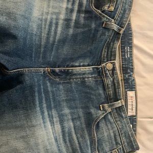 AG high rise cropped jean size 33